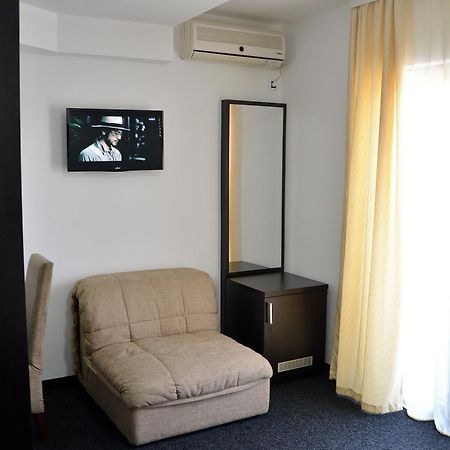 Hotel Golf Kruševac Oda fotoğraf