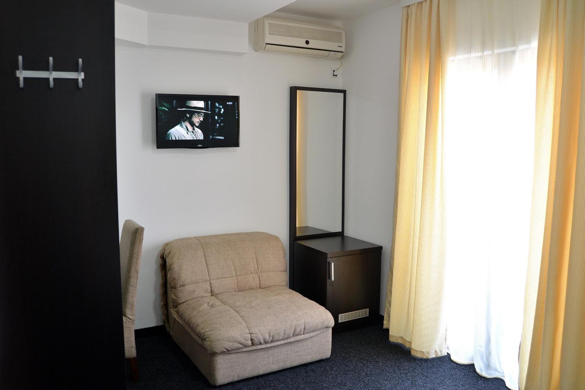Hotel Golf Kruševac Oda fotoğraf
