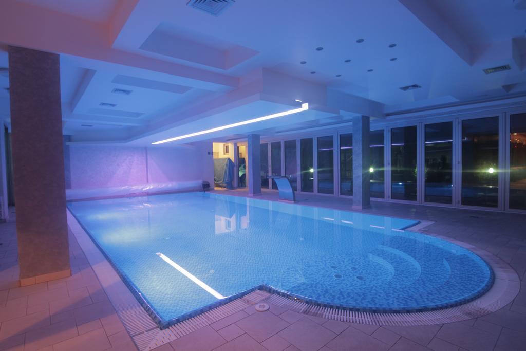 Hotel Golf Kruševac Dış mekan fotoğraf