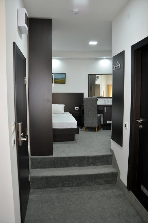 Hotel Golf Kruševac Oda fotoğraf