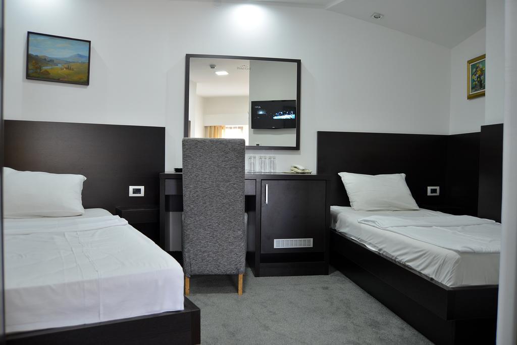 Hotel Golf Kruševac Oda fotoğraf