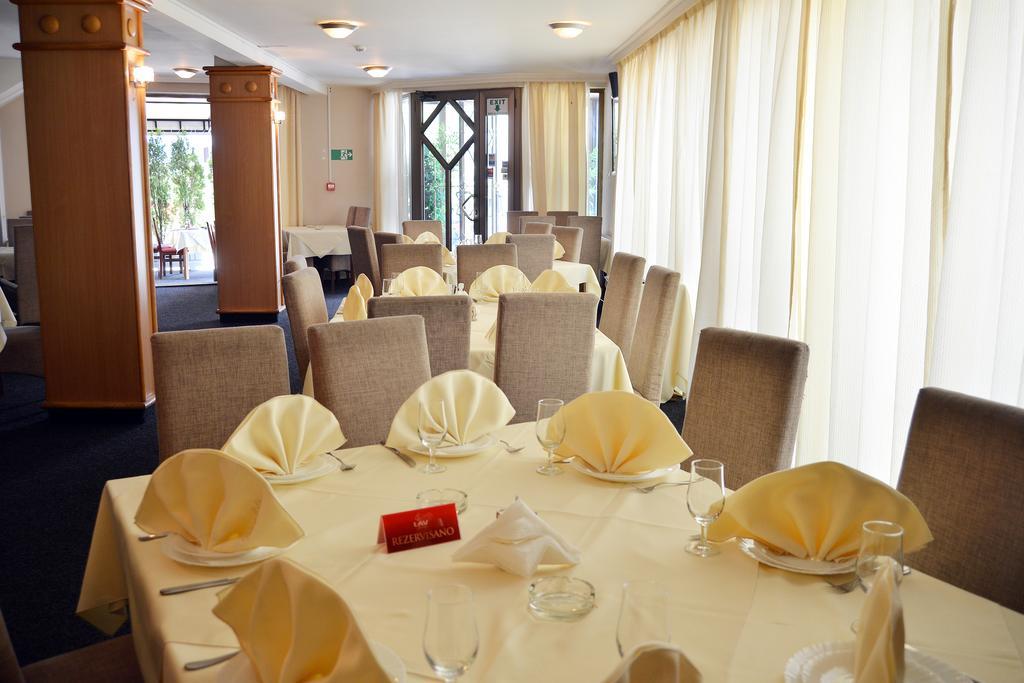 Hotel Golf Kruševac Dış mekan fotoğraf